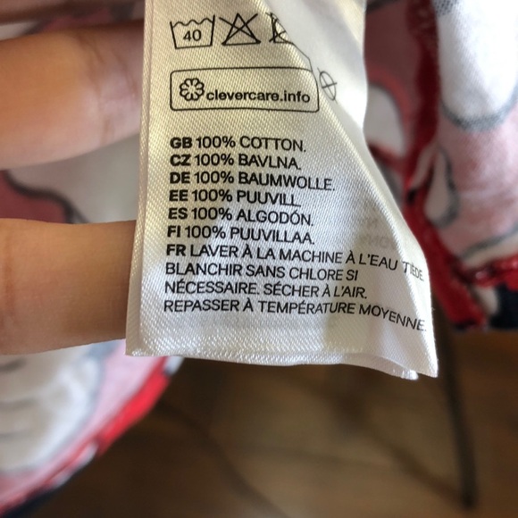 Disney x H&M Collab Mickey Hands Long Sleeve Tee - Picture 4 of 4